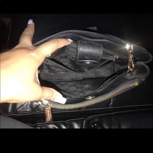 Michael Kors satchel - Picture 4 of 7